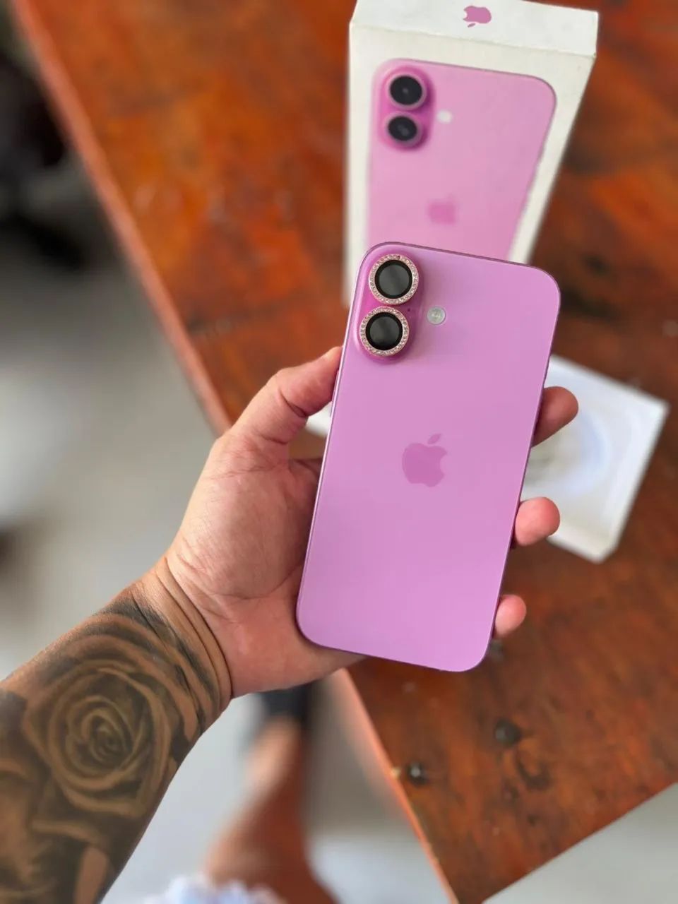 iPhone 16 rosa 128gb sem detalhe 
