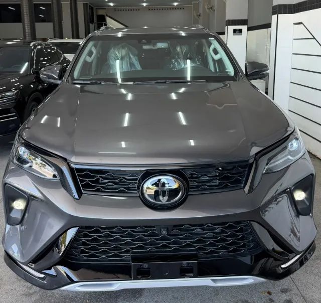 Toyota Hilux SRX 4X4 AT 2.8 TB 2026