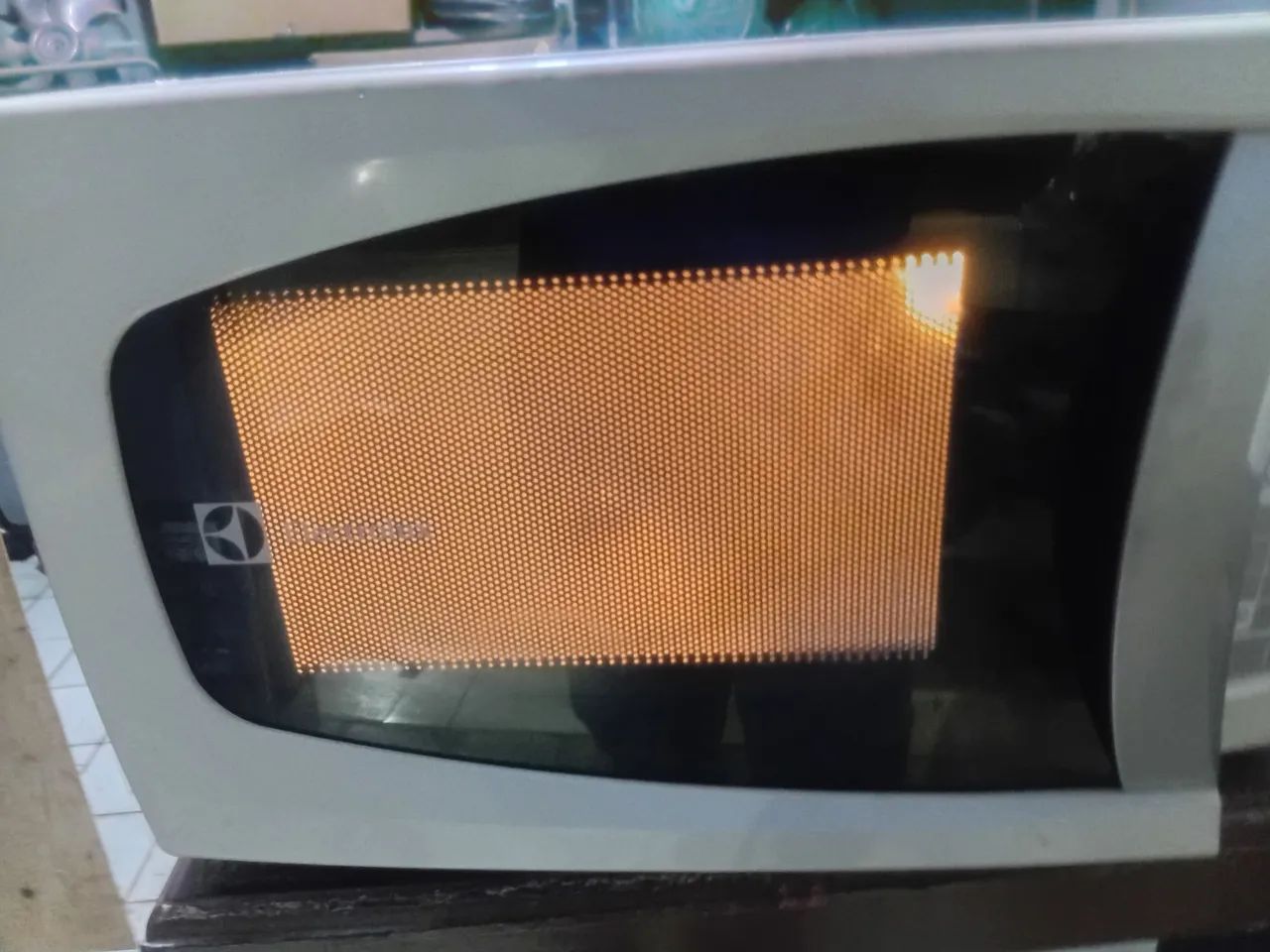 Micro-ondas Electrolux apenas com número da led ruim  - Foto 4