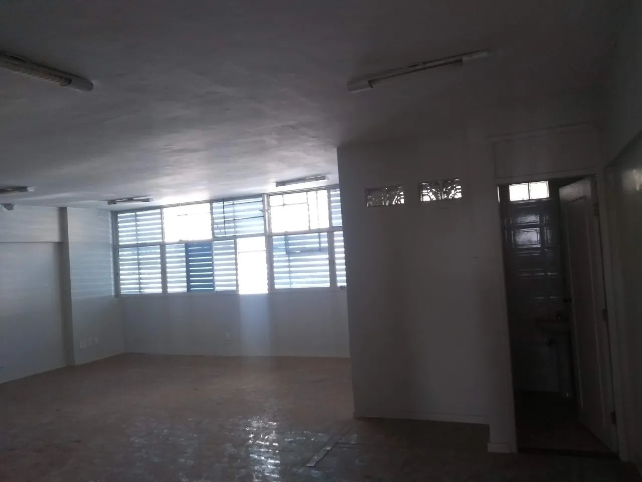 Sala  Comercial Ampla no Conjunto Nacional - Foto 2