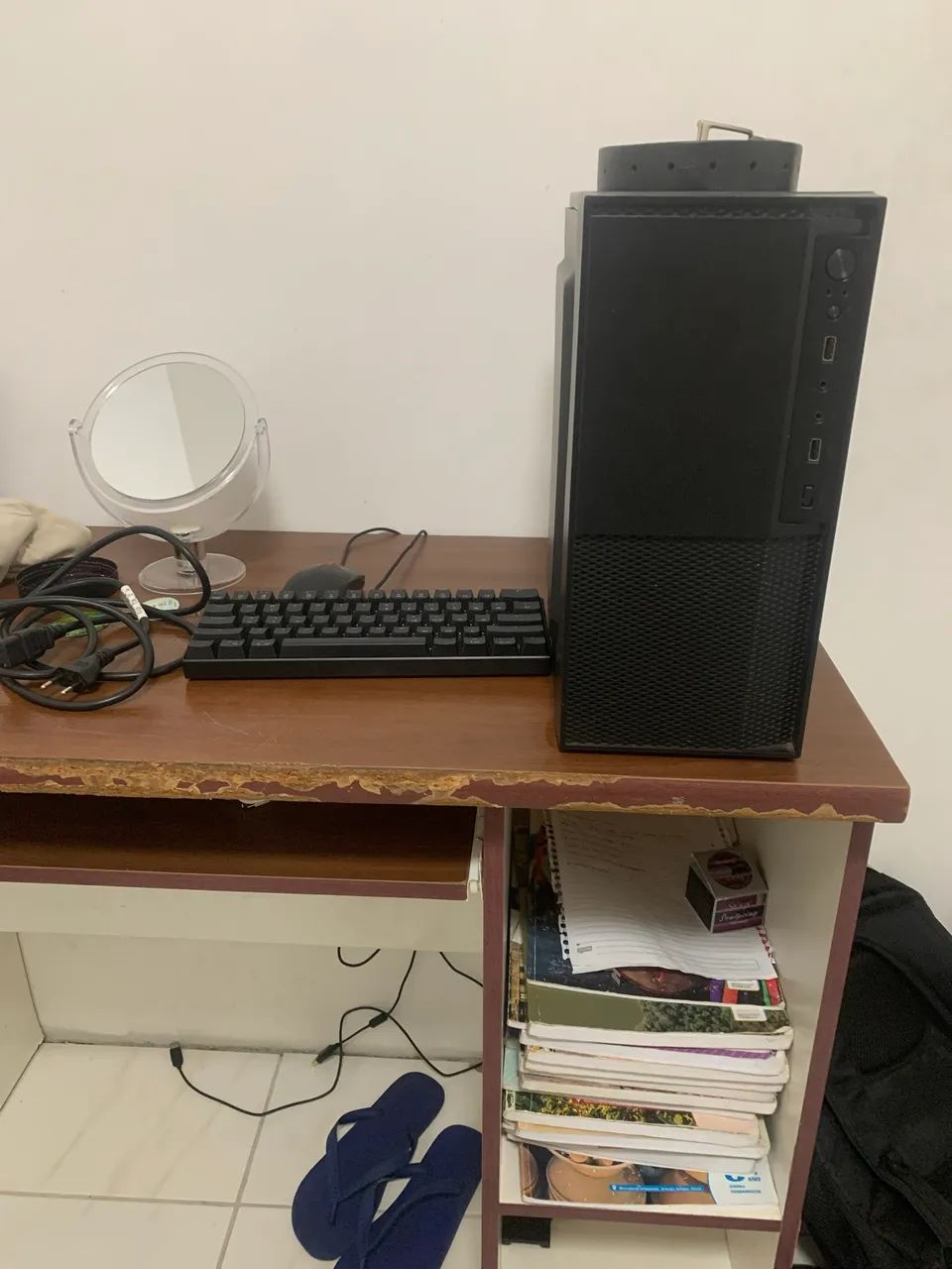 Computador com defeito na fonte acompanha teclado e mouse funcionando direitinho 