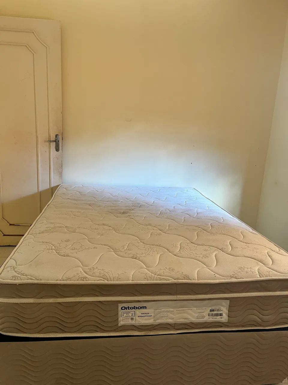 vendo cama box casal 