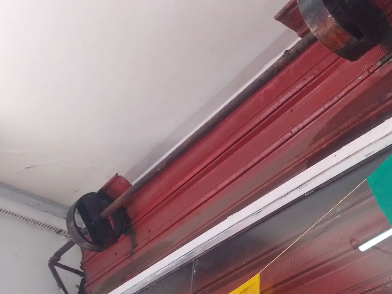 Manutenção e conserto de porta de enrolar  - Foto 4