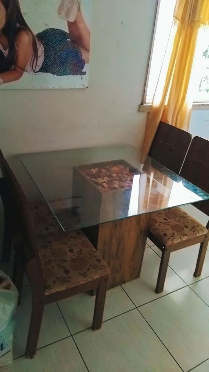 Mesa de jantar com 4 cadeira  - Foto 2
