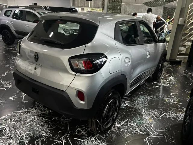 Renault Kwid Evolution 1.0 Flex 12V 4P Mec. 2027 - Foto 2