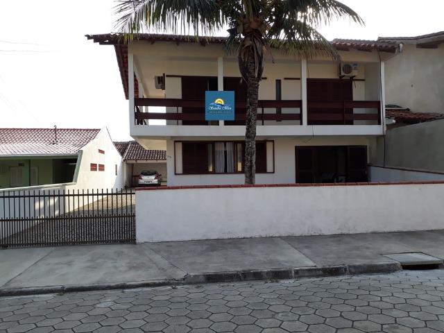 Lindo sobrado para temporada a 100 metros da praia de Itaguaçu - SC
