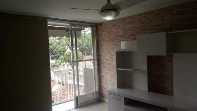 Olaria - Bom apto 2 qtos reformado, prox R. Uranos. R$ 245.000,00