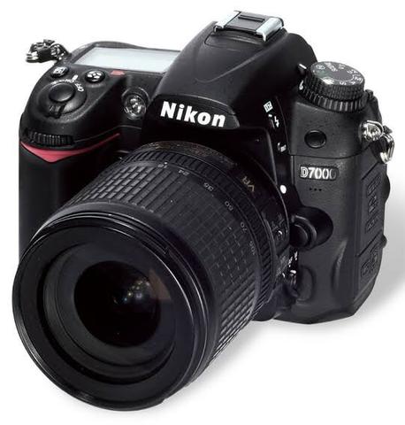 D7000 Corpo + Lente 18-105 mm apenas 2000,00
