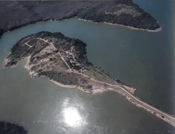 Chácara as margens do Corumbá nas Mansões Ilha Bela, apenas 70 mil - Foto 2