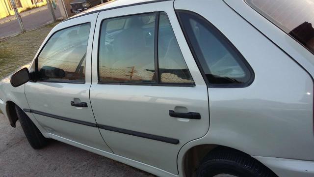 Gol 1.8 4 portas
