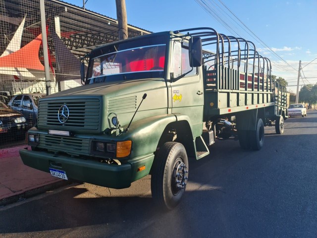 4X4 MERCEDEZ BENZ 1418