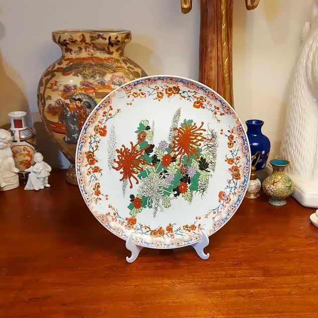 Prato decorativo em porcelana oriental 