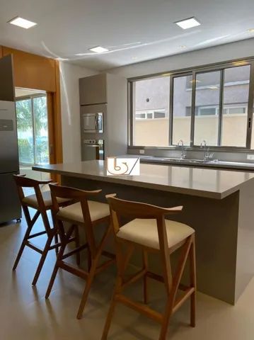 Casa de Condomínio para venda em Tamboré de 575.00m² com 4 Quartos, 4 Suites e 6 Garagens