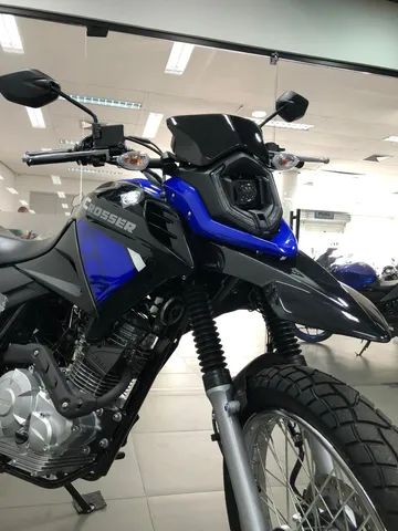 Yamaha Crosser 150 chega na versão 2024 sem grandes mudanças