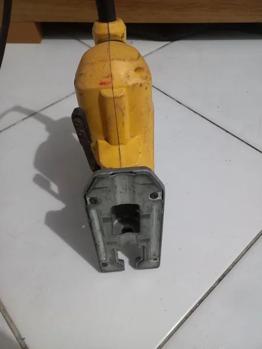 Serra de Recorte tico tico Dewalt - Foto 3