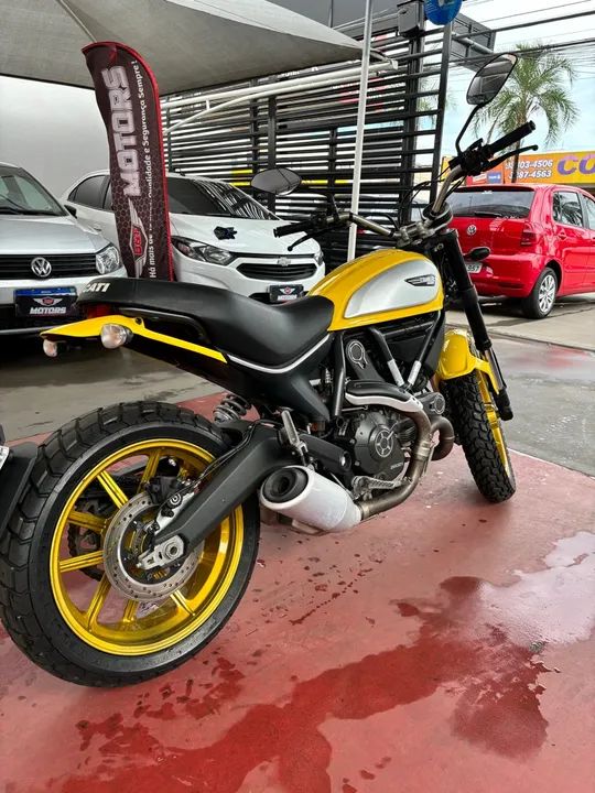 Ducati Scrambler 800c - Foto 8
