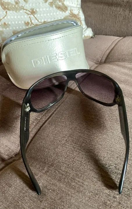 Óculos de sol marrom masculino Diesel - Foto 2