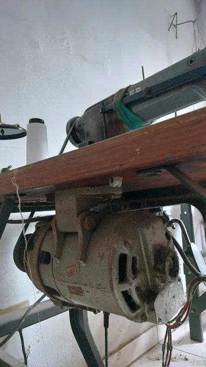 Máquina Costura Industrial Reta Singer - Foto 2