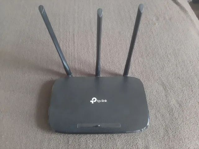 TP-Link Router Slightly Used64617598946177122