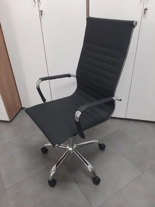 Poltrona Presidente Preta - Foto 2