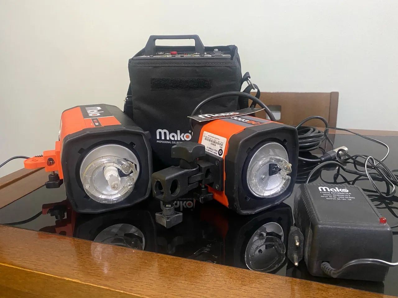 Kit de iluminação fotográfica Mako + gerador  - Foto 3