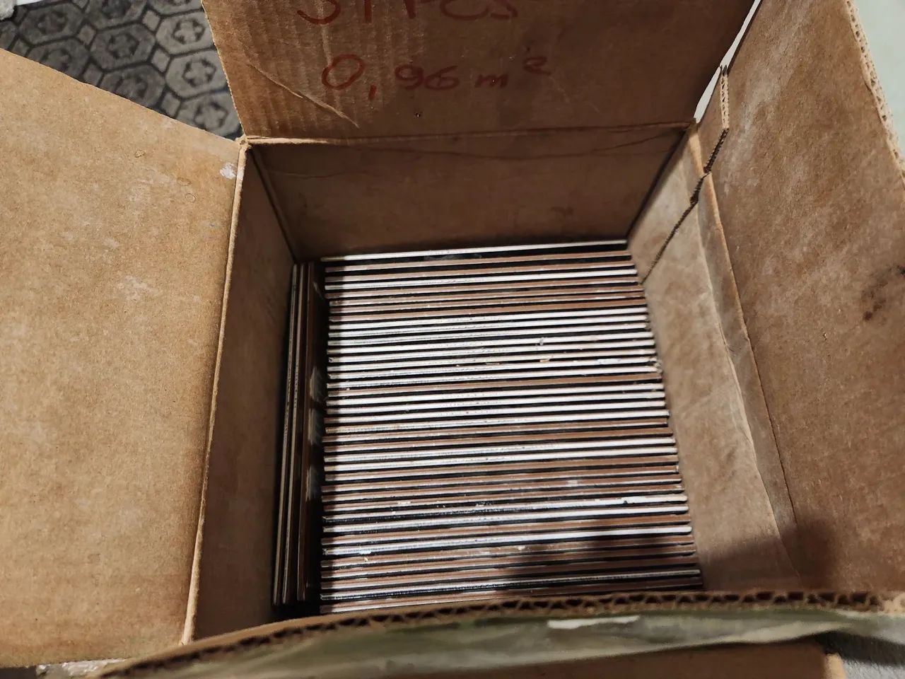 Revestimento retangular 25x7cm 51 peças64962135604738121