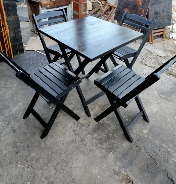 Conjunto Mesa e Cadeiras Dobráveis