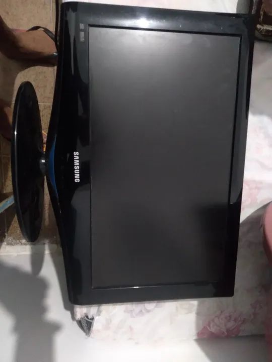 Tv monitor Samsung 22 polegadas com defeito
