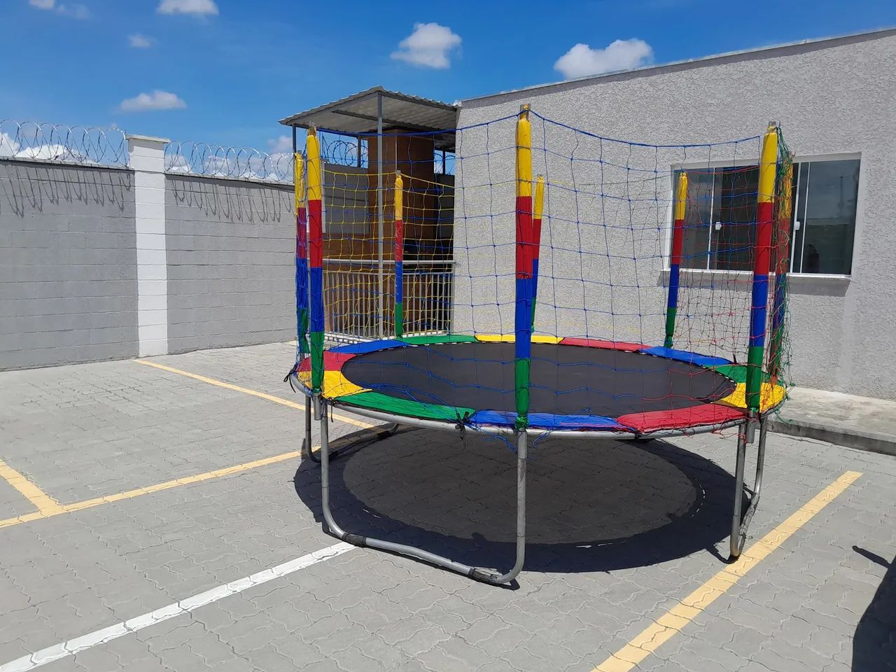 Aluguel de Brinquedos. Pula pula, piscina de bolinhas, totó...... - Foto 3