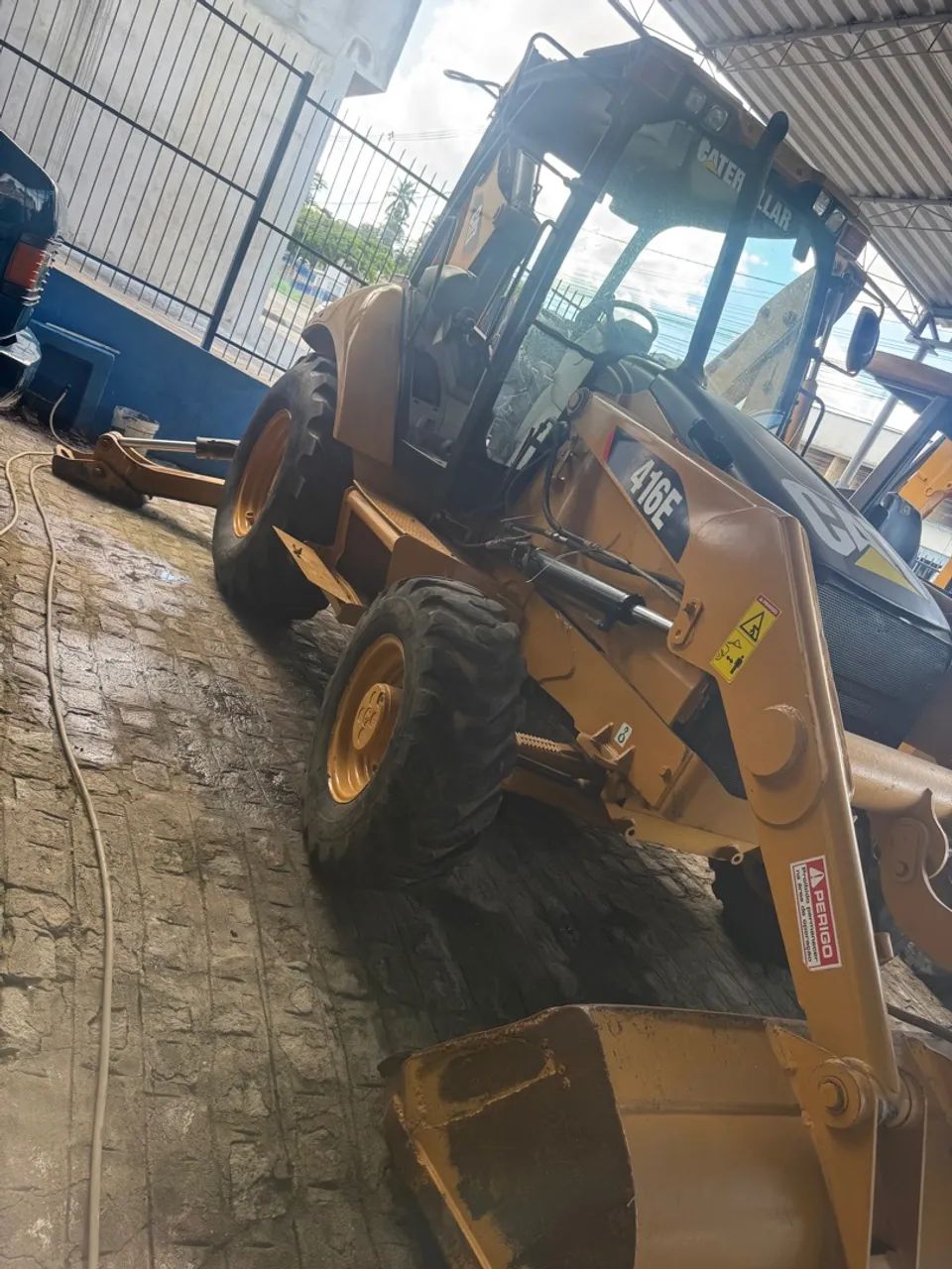 Trator Caterpillar 416E ANO 2013 - Foto 2