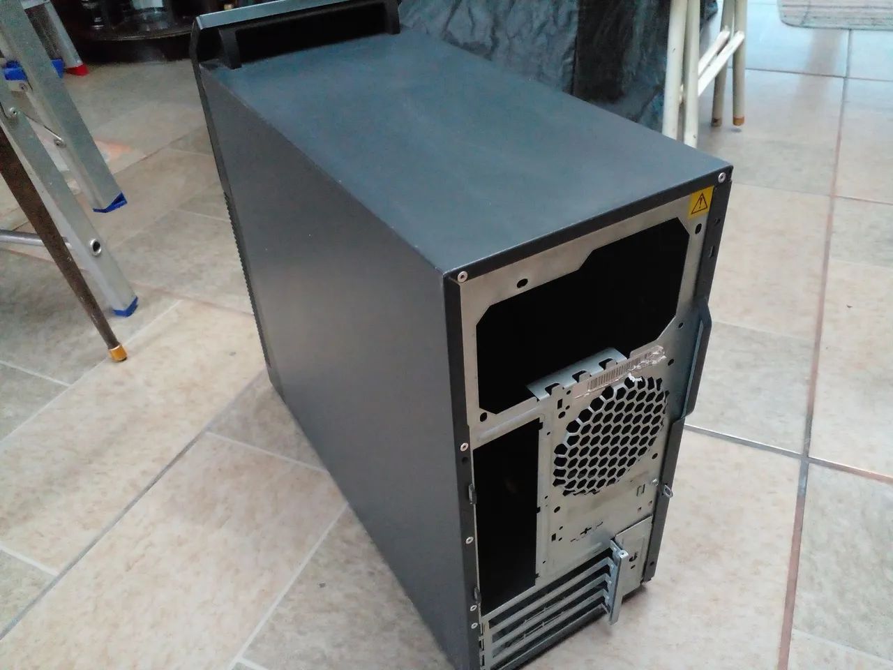 Gabinete Lenovo  - Foto 2