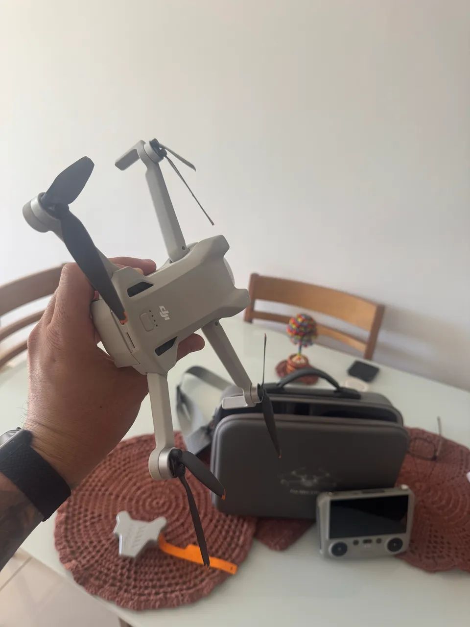 Drone dji 3 mini (controle com tela) - Foto 4