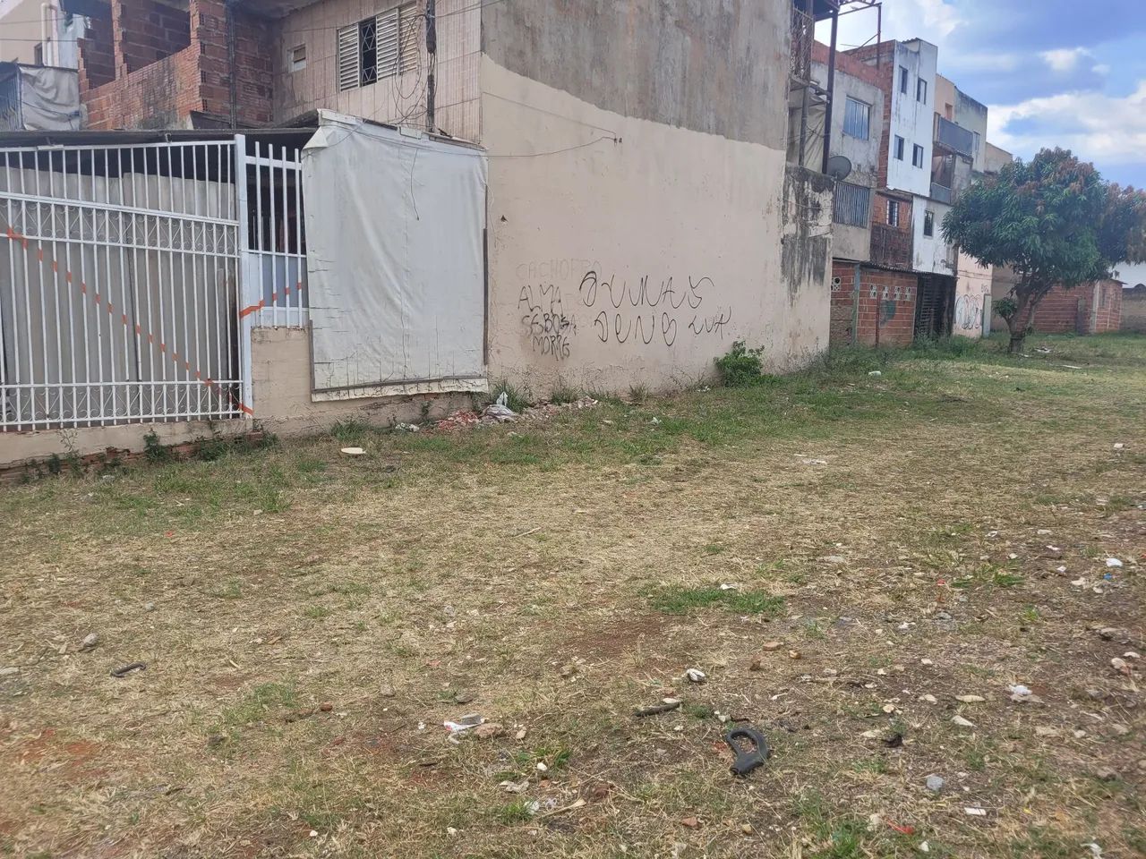 LOTE  A VENDA EQNP 24/28  - Foto 2