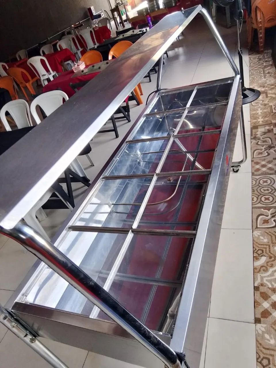 Buffet de 10 cubos térmico foi usado 1 vez ele e 110  - Foto 4