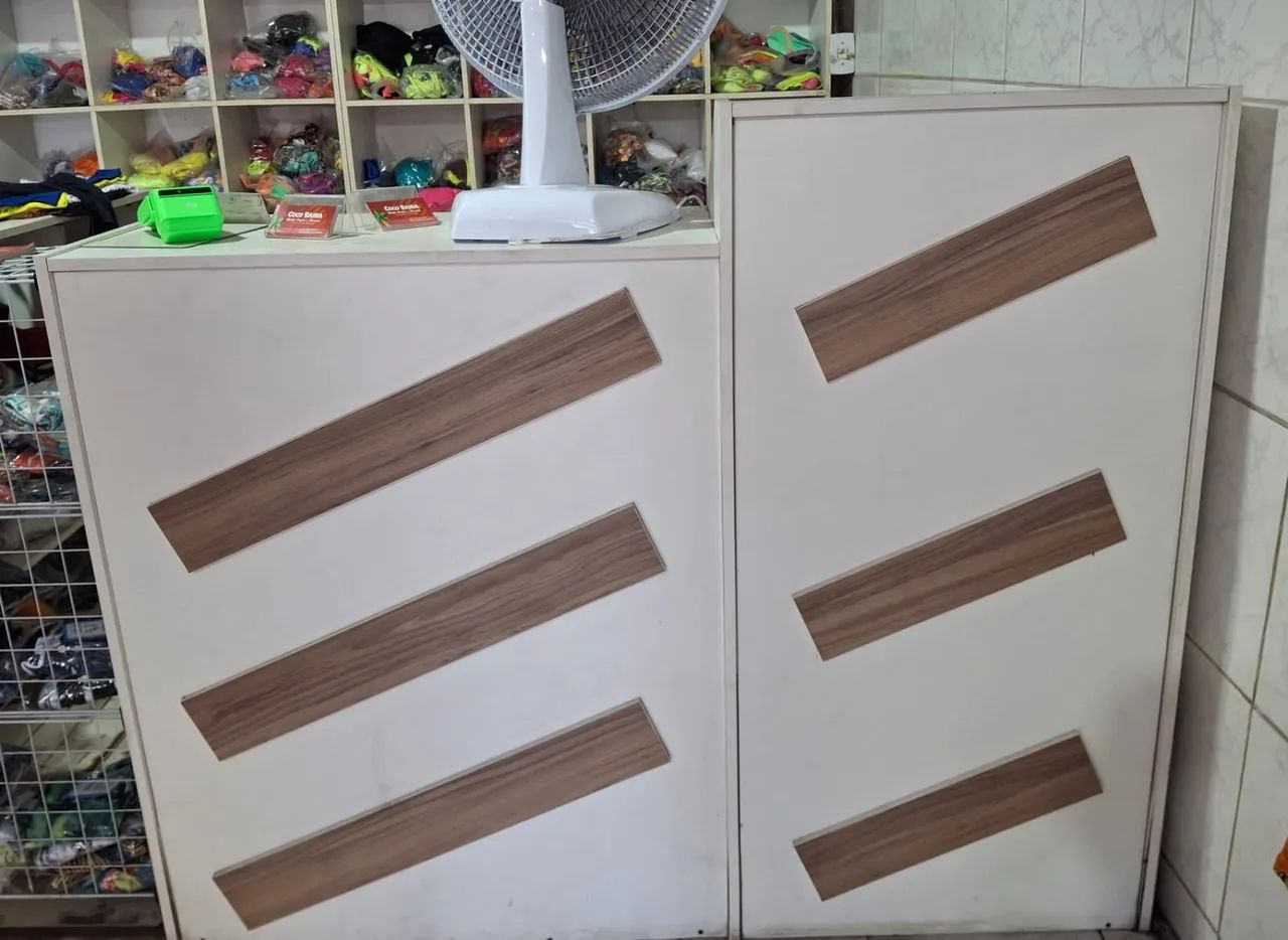 Balcão para loja com design moderno