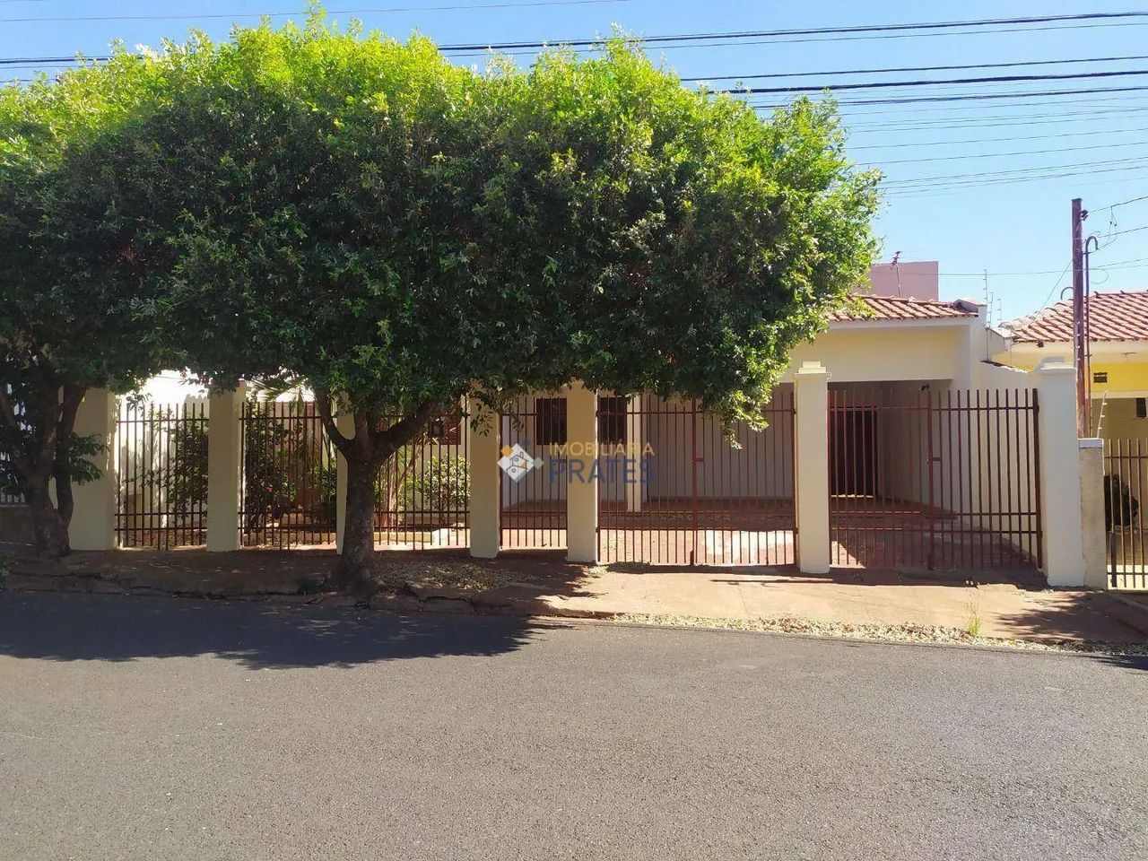 Casa residencial no bairro Jardim Municipal, próximo a Avenida Nossa Senhora da Paz, ao Ti