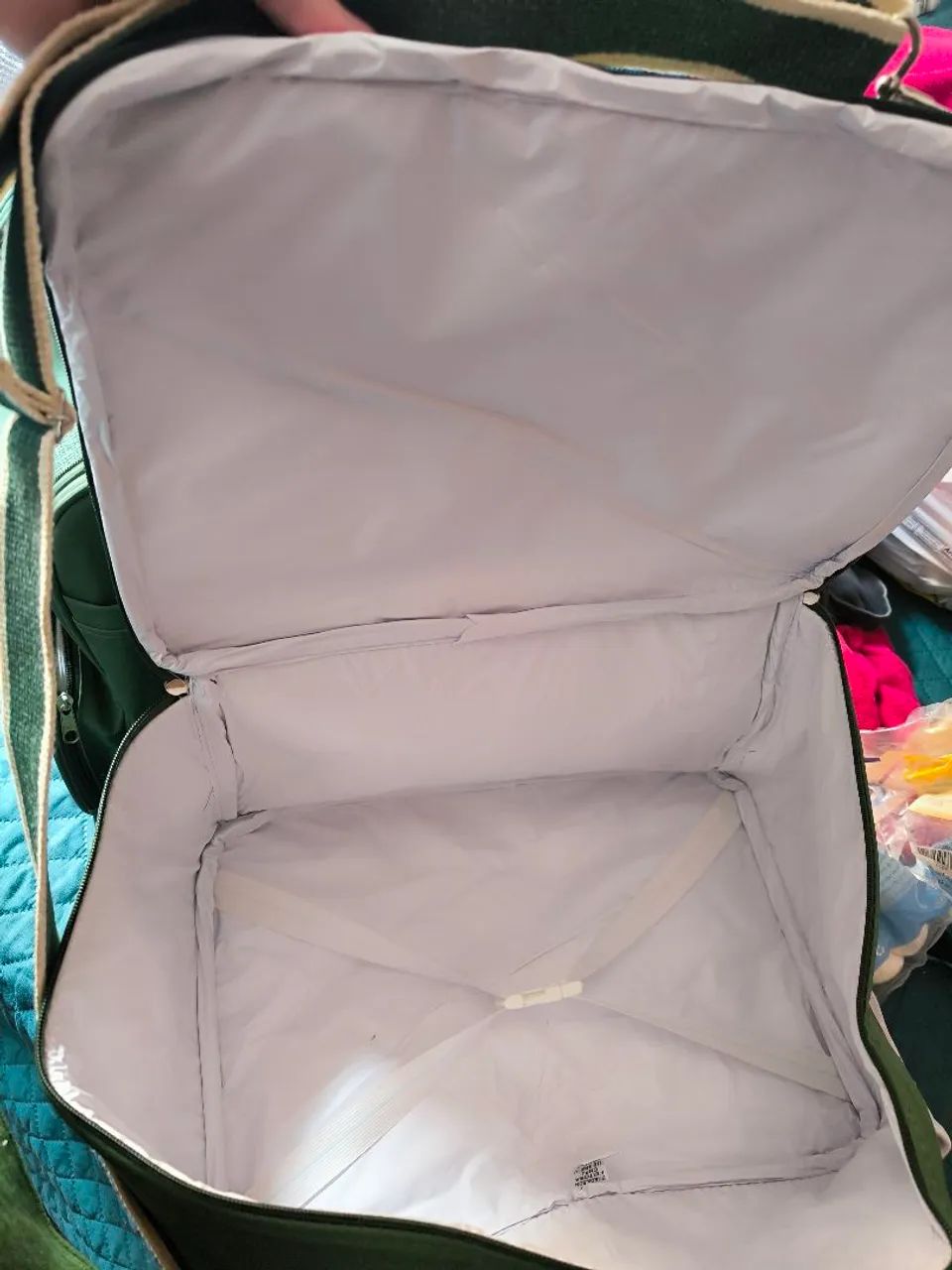Bolsa Maternidade Verde com Detalhes de Coelhinho - Foto 5
