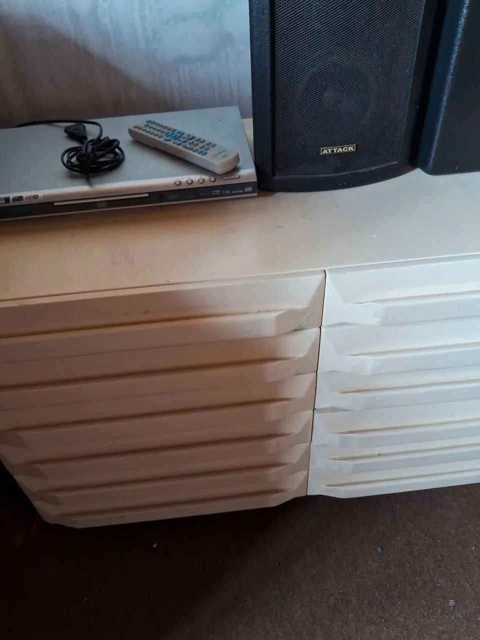 White wooden drawer64374838321410120