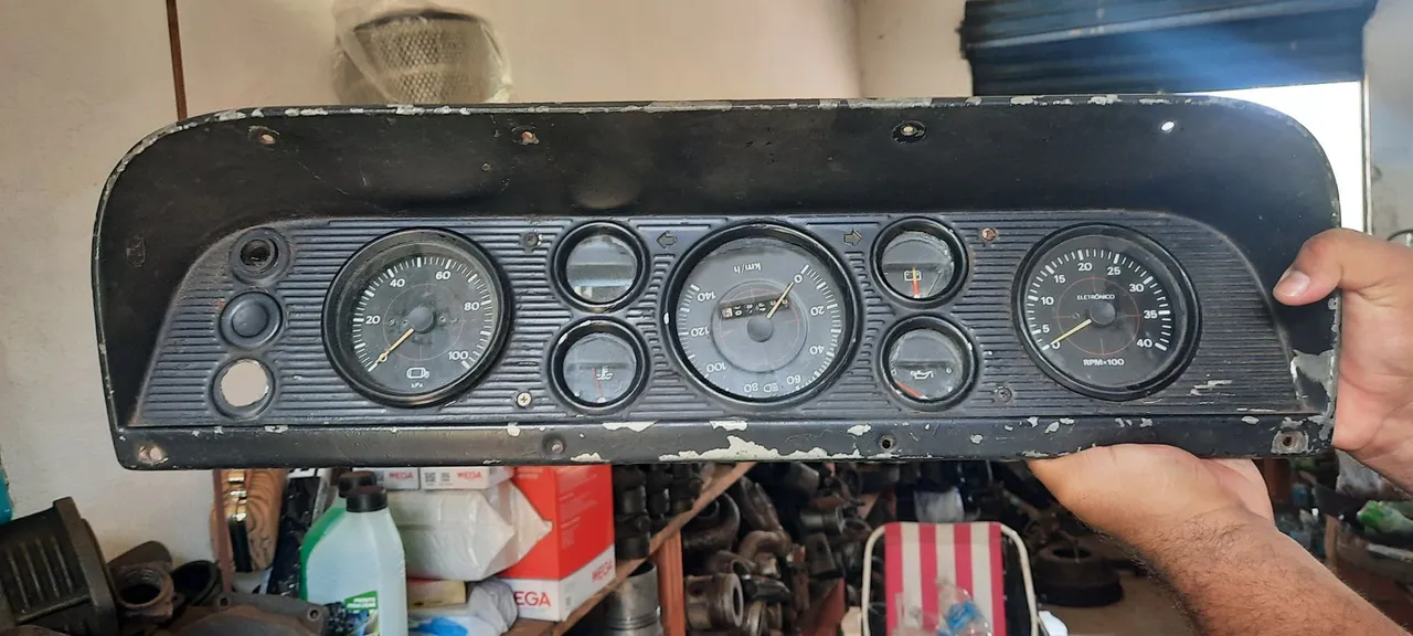 Painel completo da F4000 antiga