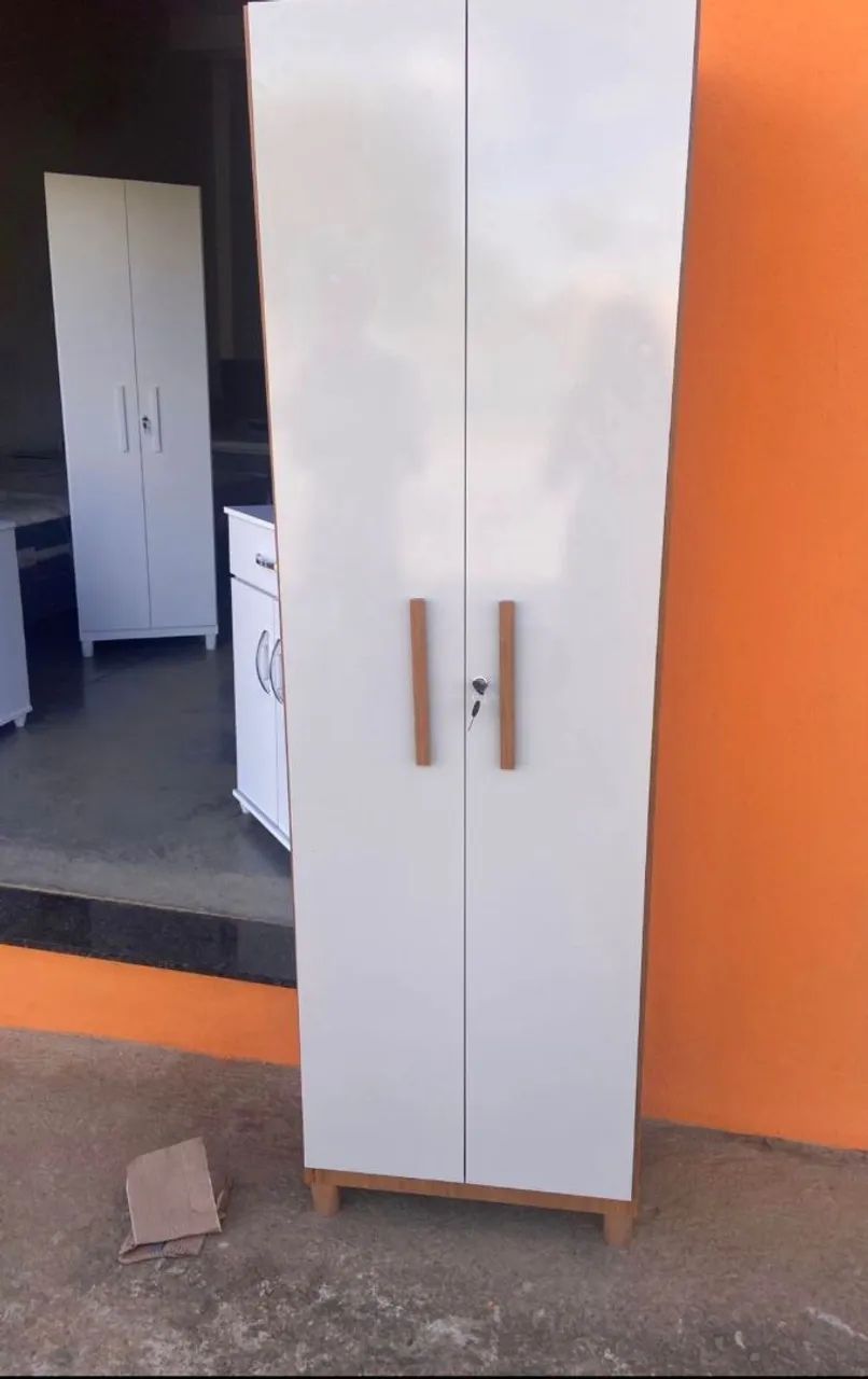 Guarda-Roupa Branco 2 Portas