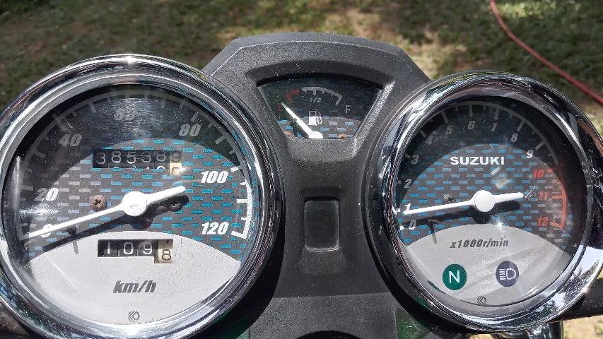 Suzuki Intruder 125 - 2016 - Foto 4