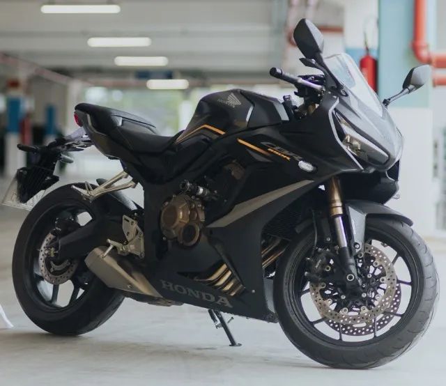 CBR 650R (4mil KM) único dono