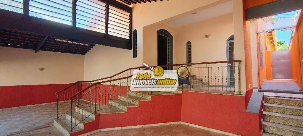 Casa com 4 dormitórios à venda, 269 m² por R$ 890.000,00 - Estados Unidos - Uberaba/MG - Foto 2