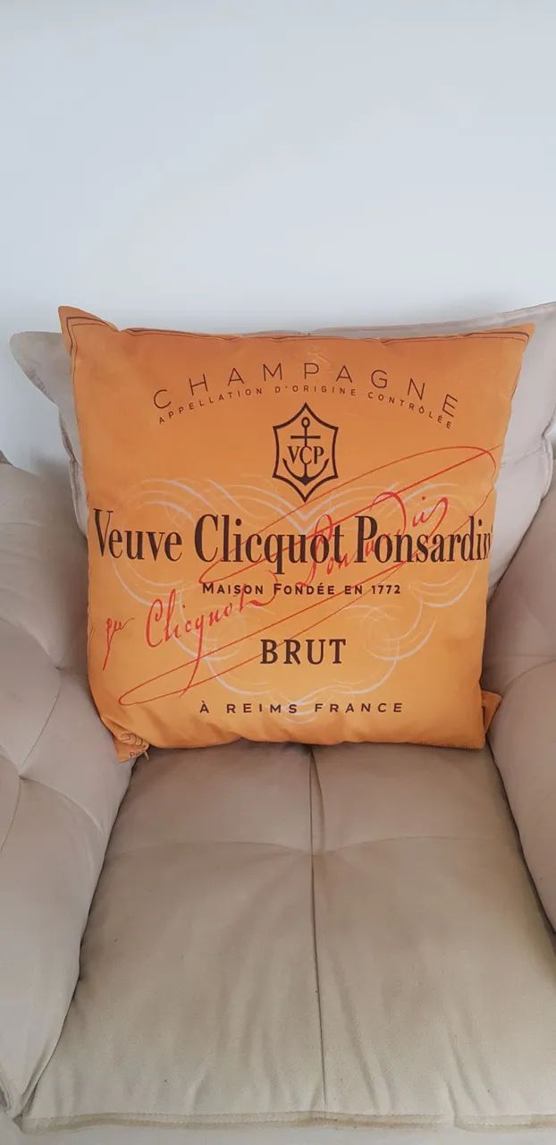 Almofadas Veuve Clicquot Ponsardin - Foto 2