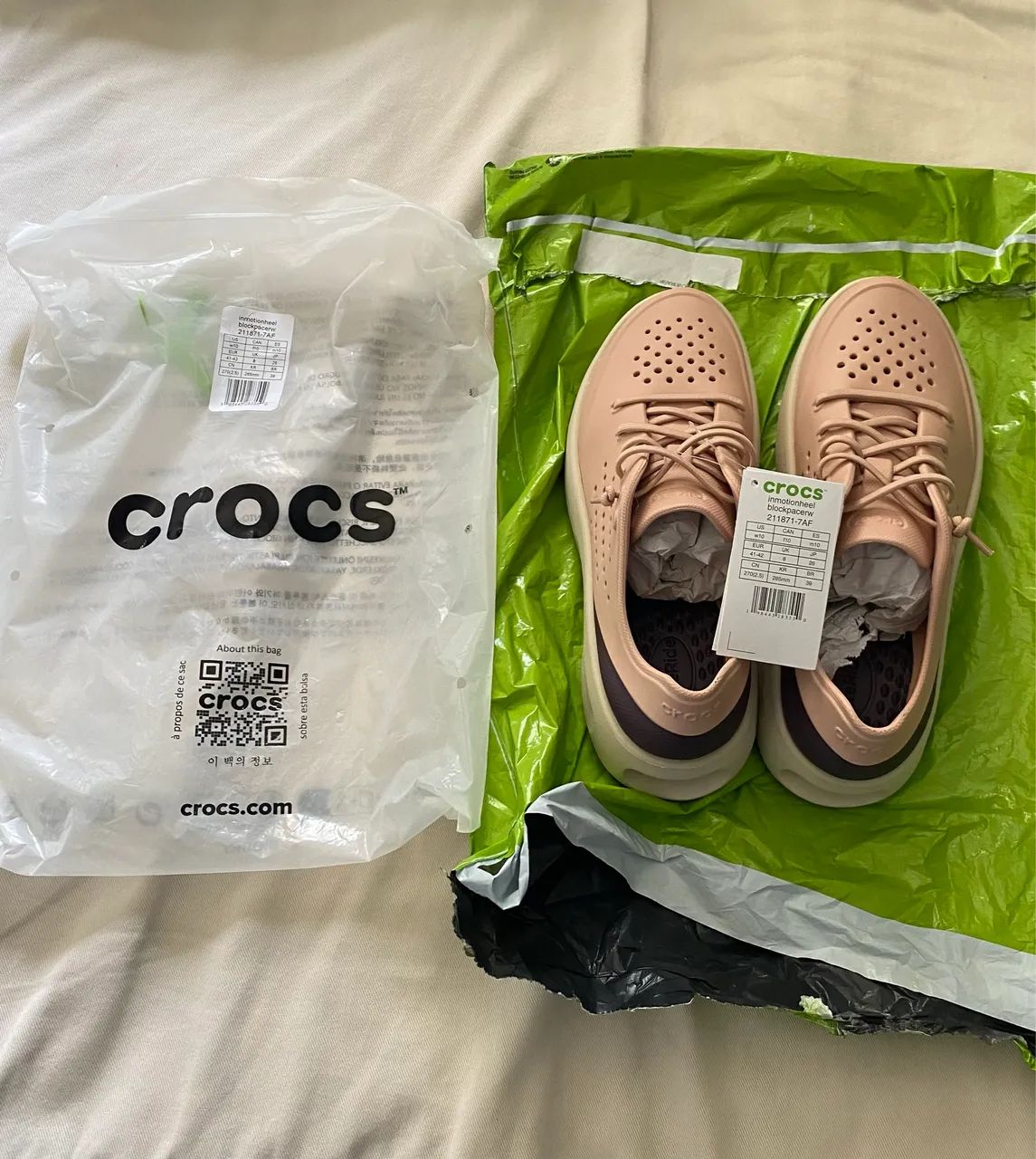 TÊNIS CROCS NOVO - Foto 4