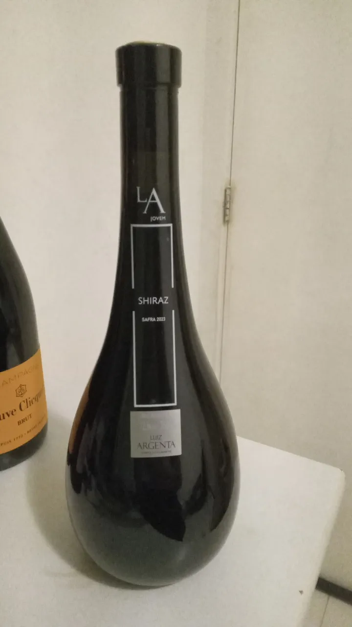 Luiz Argenta Vinho tinto LA jovem shiraz