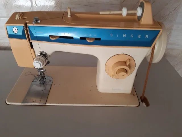 VENDO MÁQUINA DE COSTURA SINGER ZIGZAG