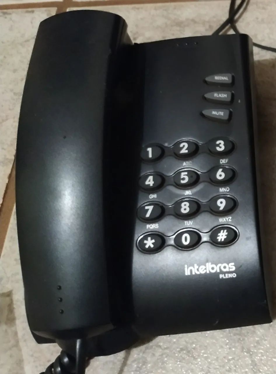 Telefone de teclas antigo relíquia 