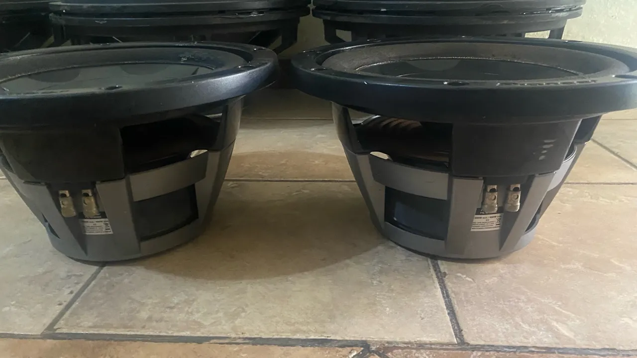 PAR CARA PRETA PIONEER 306