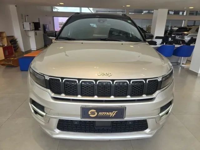 Commander 1.3 T270  turbo 2023overland at6 com 28 mkm  - Foto 3